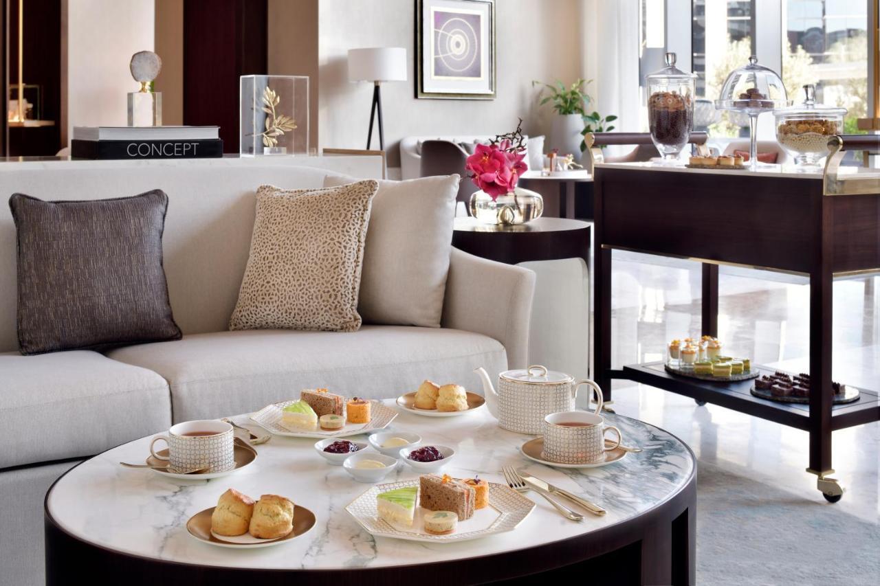 Address Sky View, Downtown Dubai Hotel Exterior photo Afternoon tea at the Conrad Hilton London St. George's Wharf