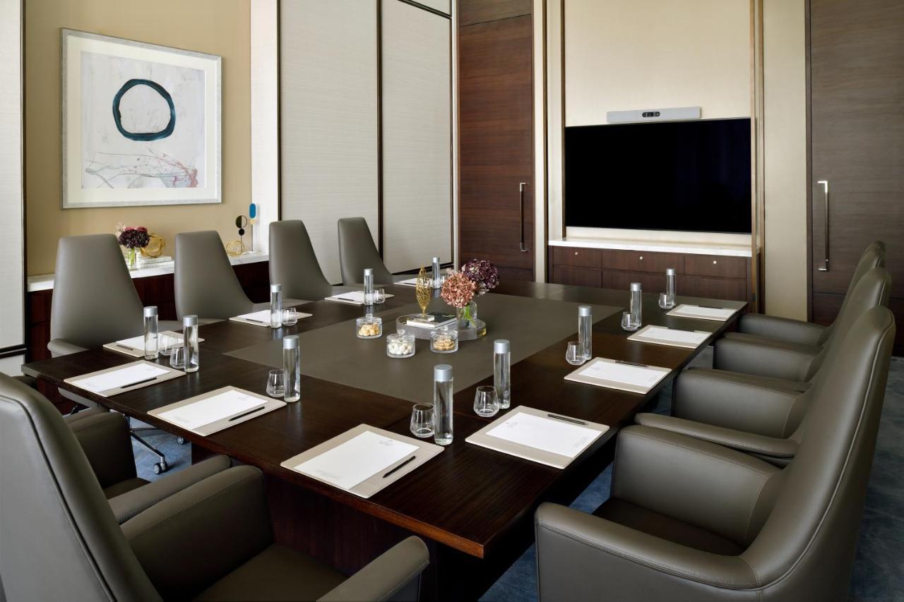 Address Sky View, Downtown Dubai Hotel Exterior photo Boardroom at The Westin